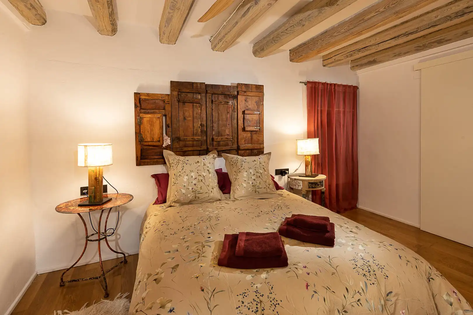 Habitación de Finca rústica en venta en Cistella con Aire acondicionado, Calefacción y Jardín privado