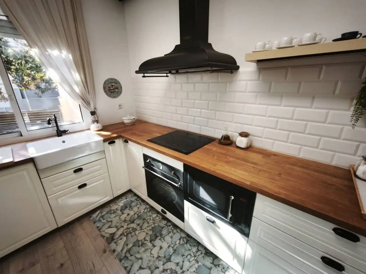 Cocina de Casa o chalet en venta en Santa Coloma de Gramenet con Aire acondicionado, Jardín privado y Parquet