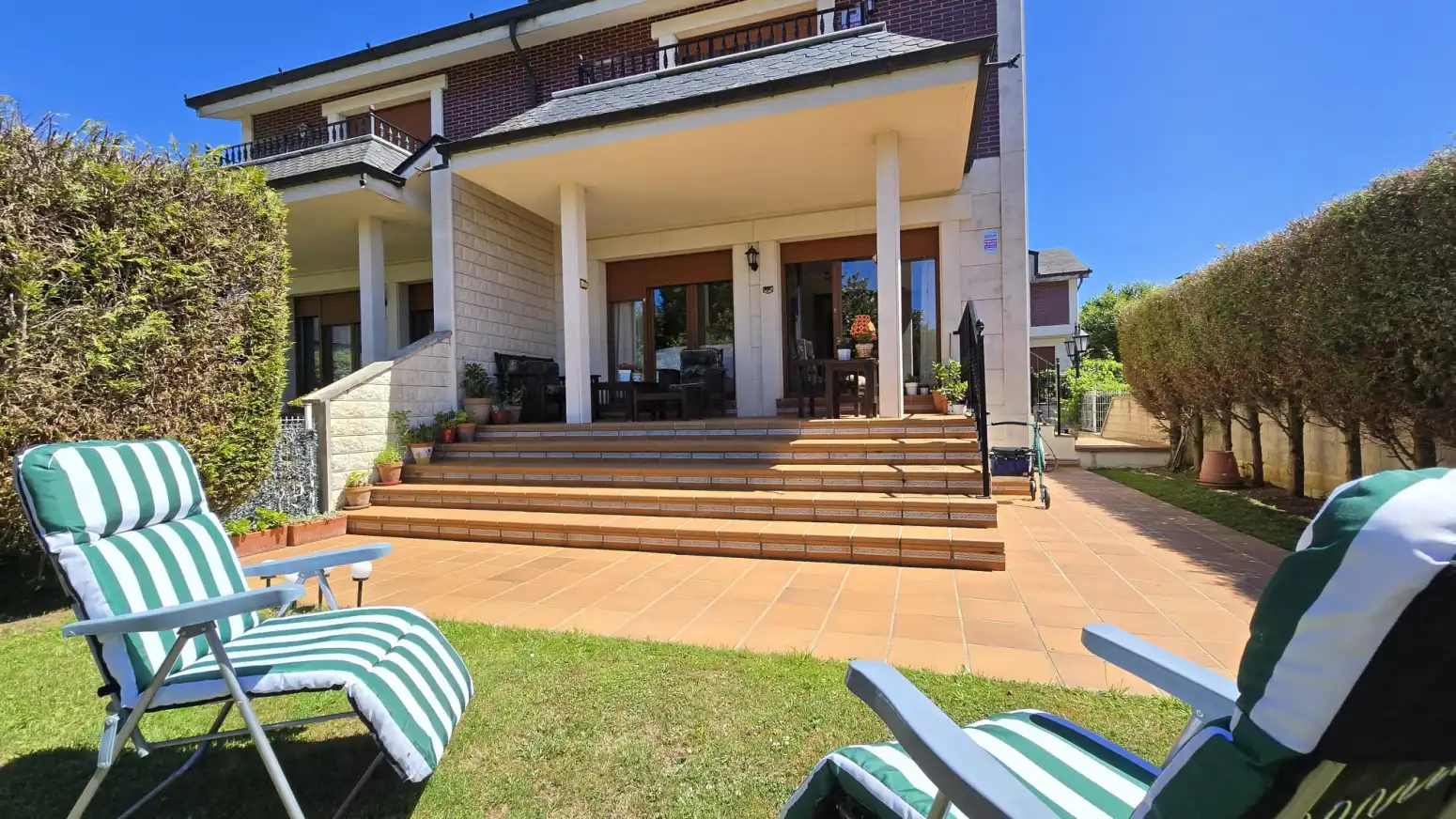 Terrassa de Casa adosada en venda en Suances amb Calefacció, Jardí privat i Parquet
