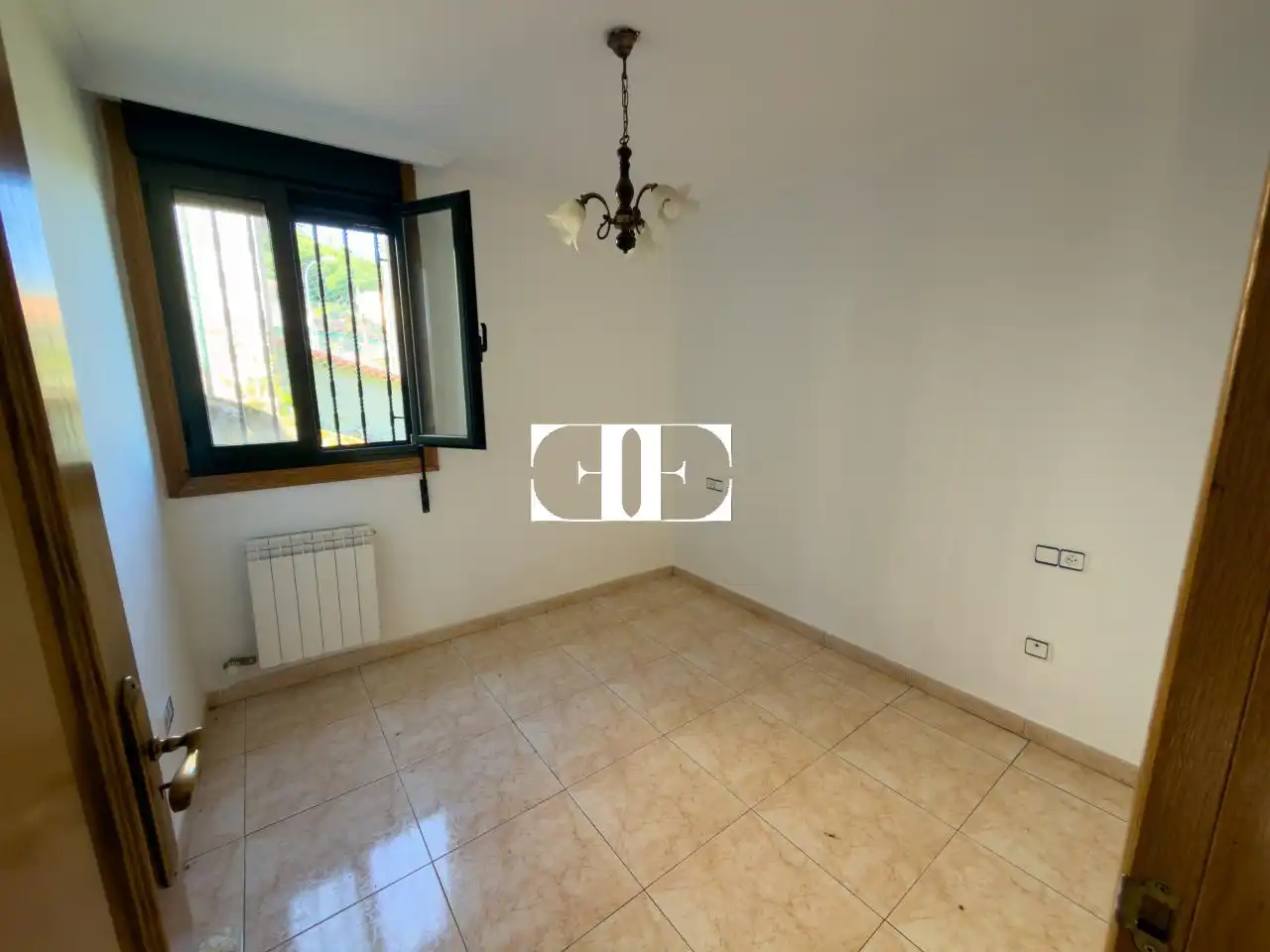 Habitación de Casa o chalet en venta en Redondela con Calefacción y Jardín privado