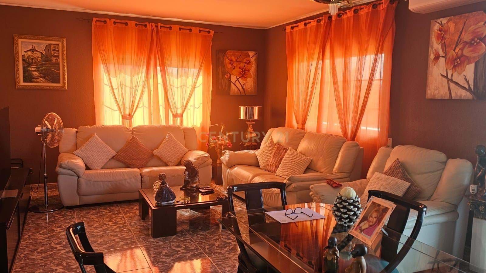 Living room of House or chalet for sale in Lliçà d'Amunt