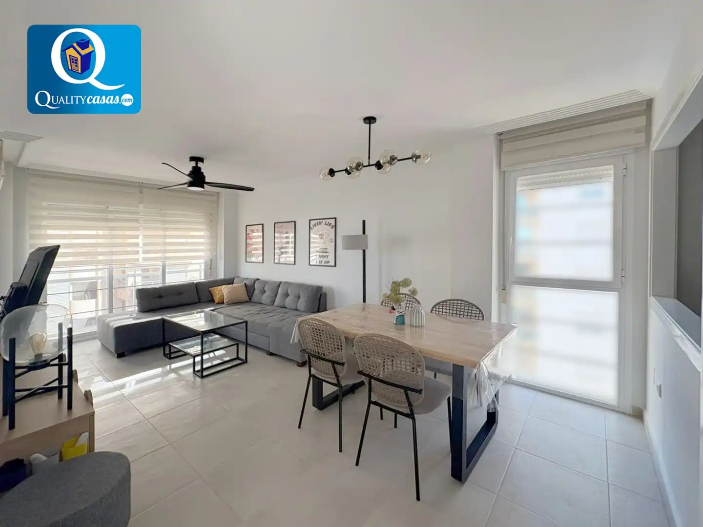 Sala d'estar de Apartament en venda en Guardamar del Segura amb Aire condicionat, Calefacció i Terrassa