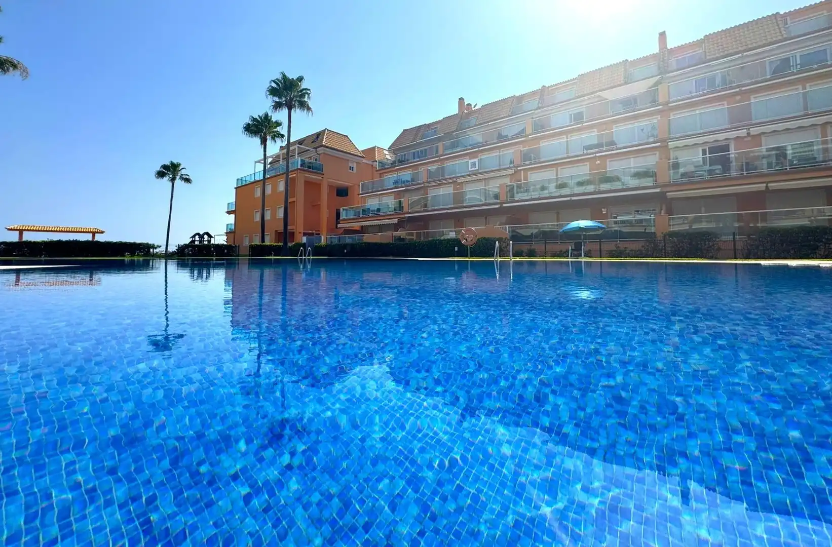 Piscina de Apartament en venda en Dénia amb Aire condicionat, Jardí privat i Terrassa