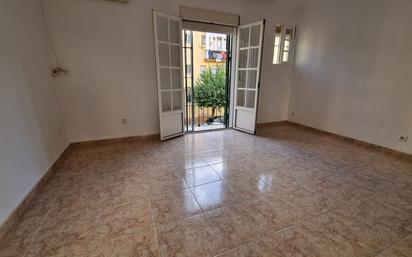 Exterior view of Flat to rent in  Sevilla Capital  with Air Conditioner, Heating and Balcony