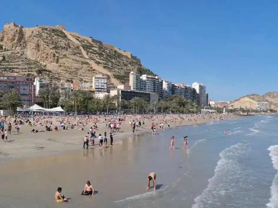 Vista exterior de Piso en venta en Alicante / Alacant con Aire acondicionado