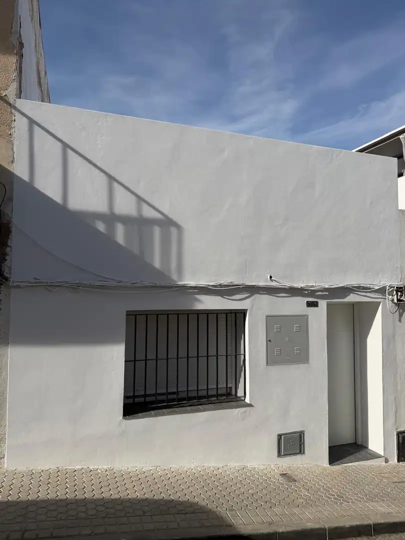 Vista exterior de Casa o chalet en venta en Morón de la Frontera, Sevilla