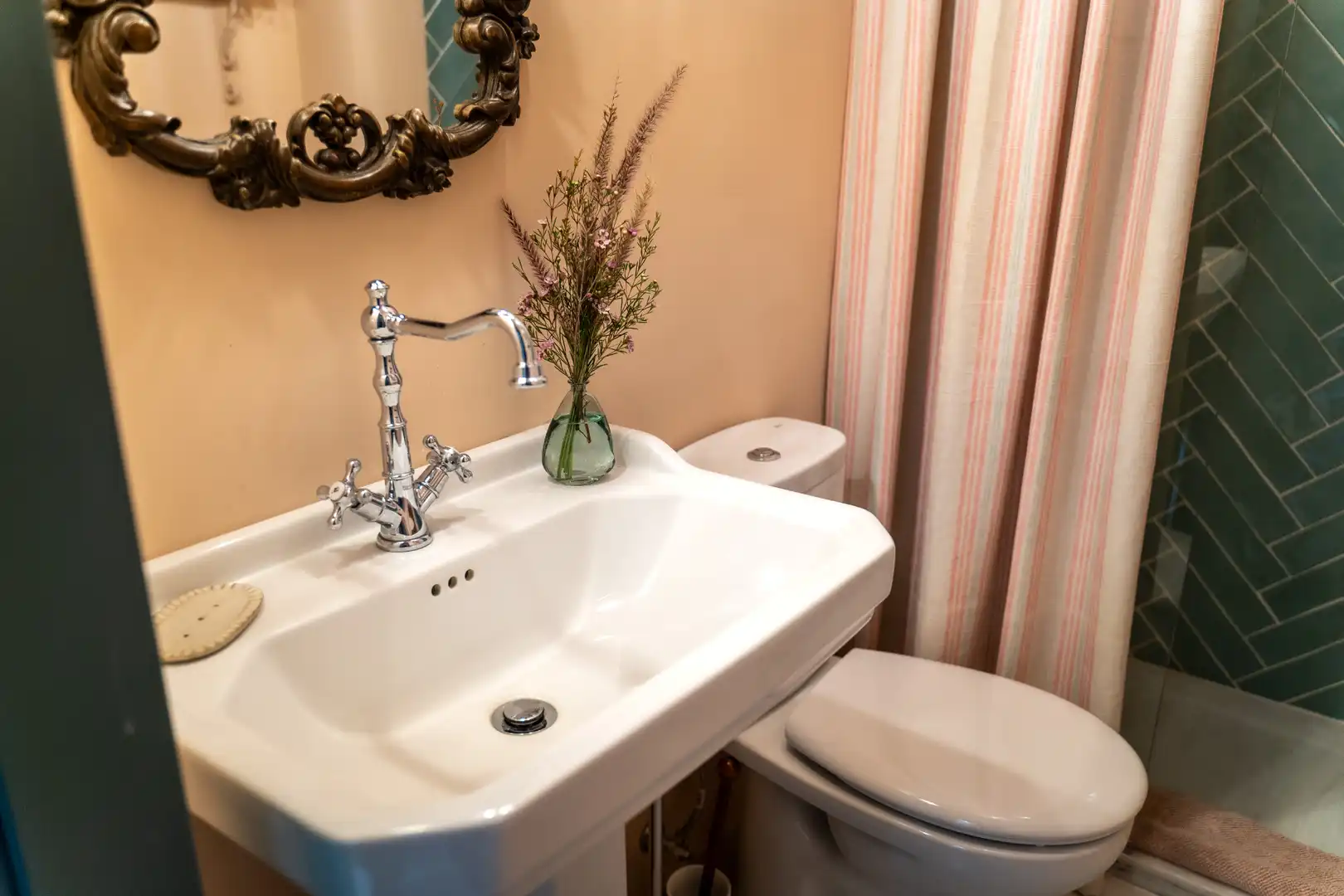 Bathroom of Detached homes for sale in Marbella  with Air Conditioner, Terrace and Storage room