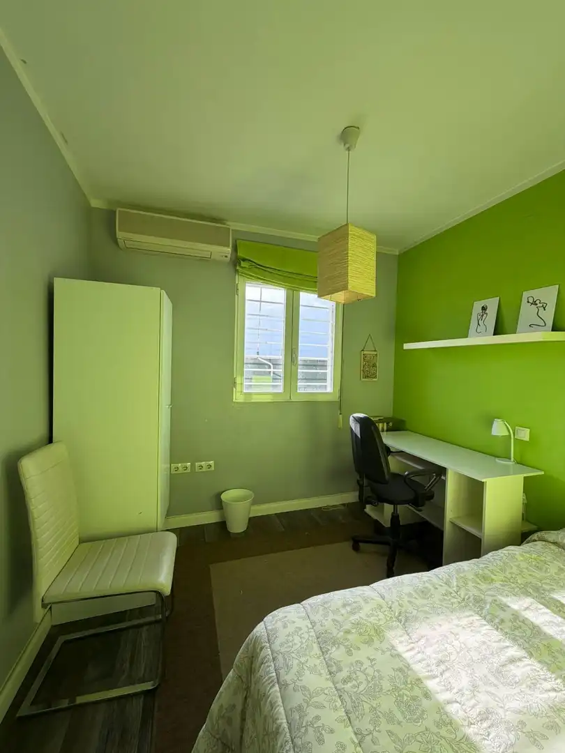 Bedroom of Attic for rent in Madrid  with Air Conditioner, Heating and Furnished
