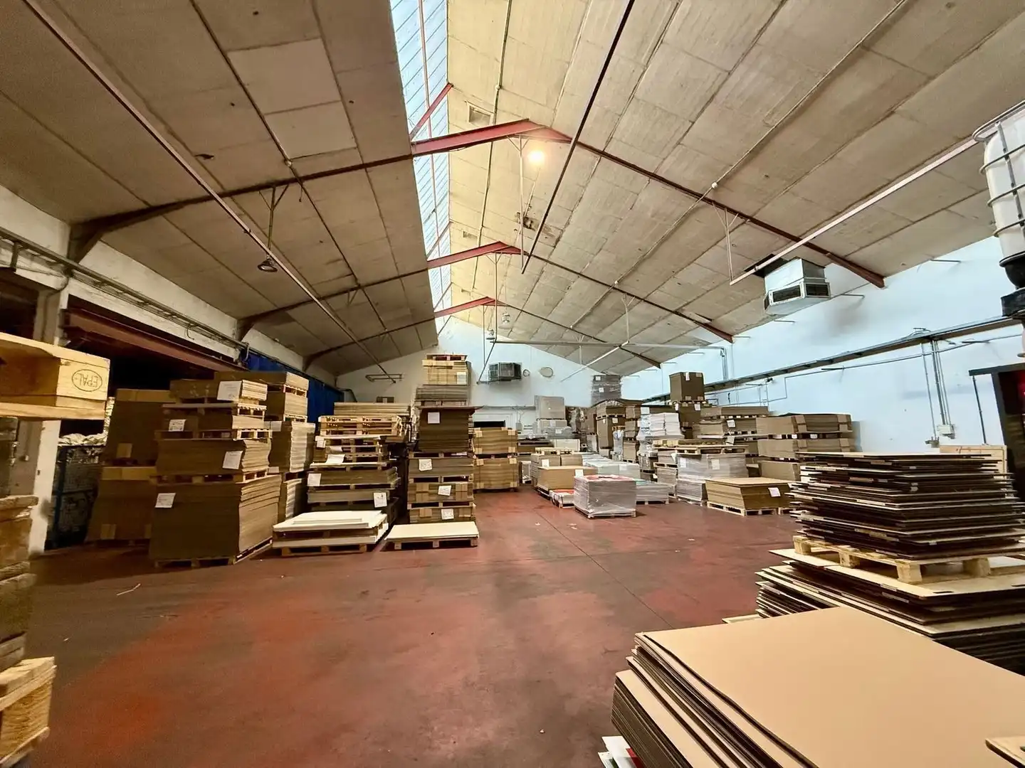 Industriegebäude zum Verkauf in Calle de los Montes de León 13, imagen 4