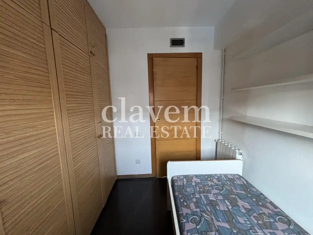 Flat for rent in Barcelona  with Heating, Furnished and Community pool