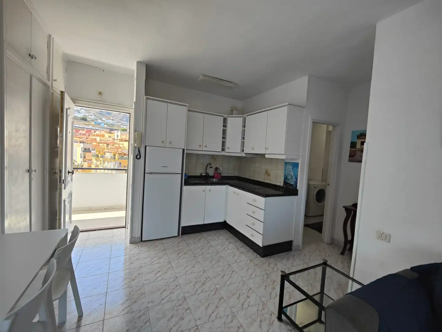 Cuina de Apartament de lloguer en Candelaria amb Moblat, Rentadora i Balcó