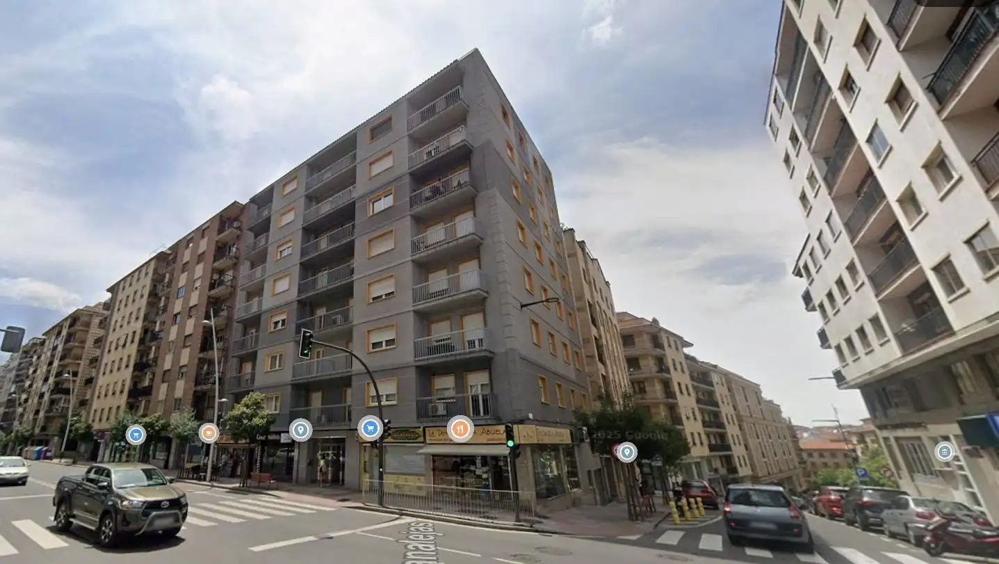 Vista exterior de Piso en venta en Salamanca con Calefacción, Terraza y Balcón