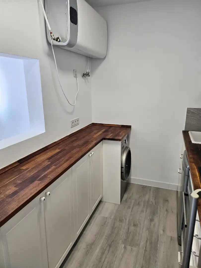 Cocina de Apartamento en venta en Madrid con Aire acondicionado, Horno y Microondas