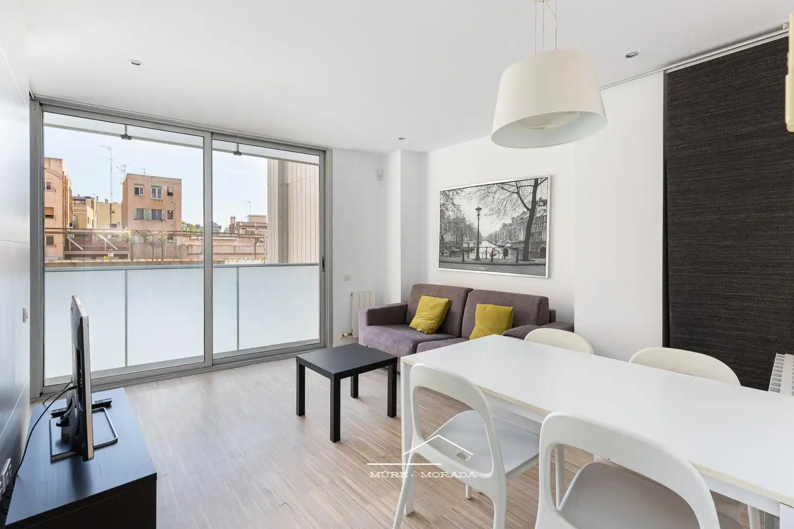 Appartamento con balcone in vendita a Gràcia