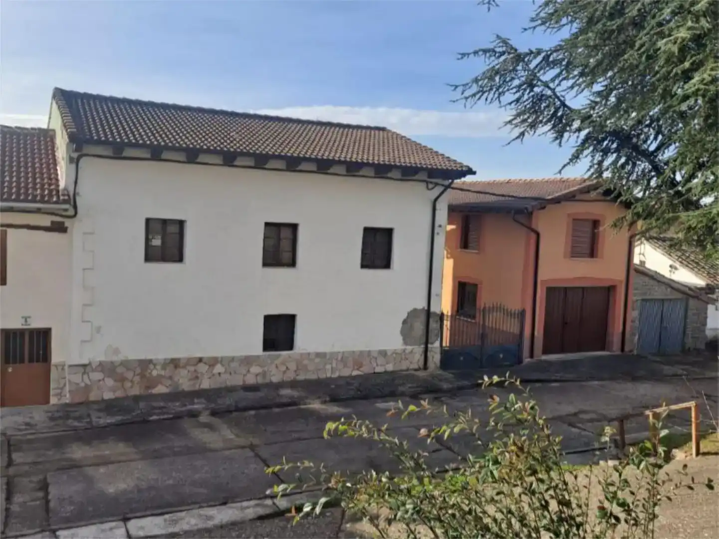 Vista exterior de Pis en venda en Santibáñez de la Peña
