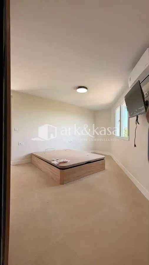 Dormitori de Casa o xalet de lloguer en Sagunto / Sagunt amb Aire condicionat, Jardí privat i Terrassa