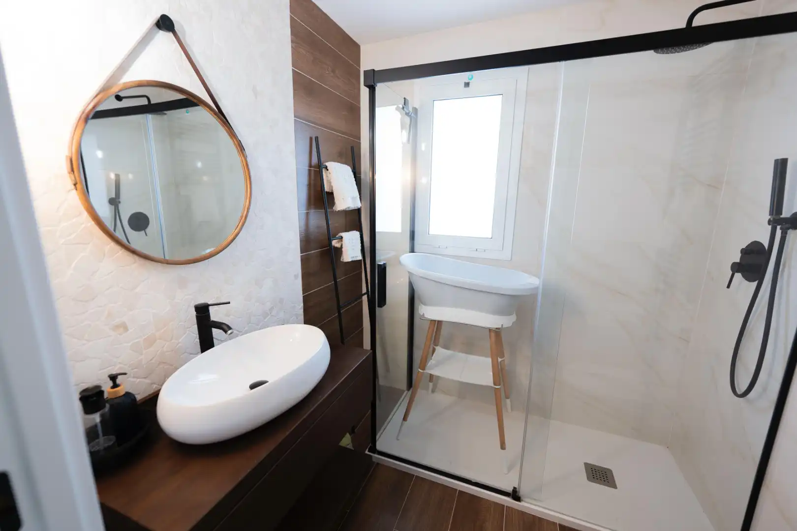 Bathroom of Detached homes for sale in Torrefarrera  with Air Conditioner, Heating and Private garden