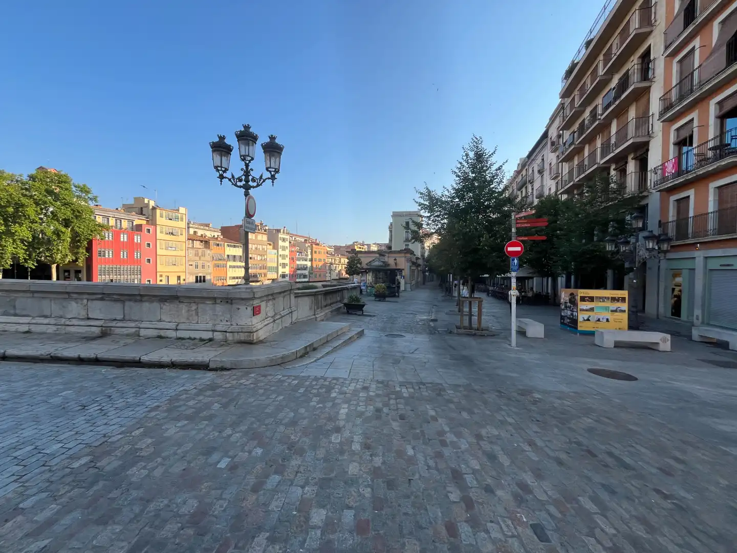 Außenansicht von Geschaftsraum zur Miete in Girona