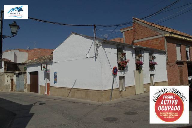 Casa-chalet en Venta en Calle de la Rosa en Bujalance