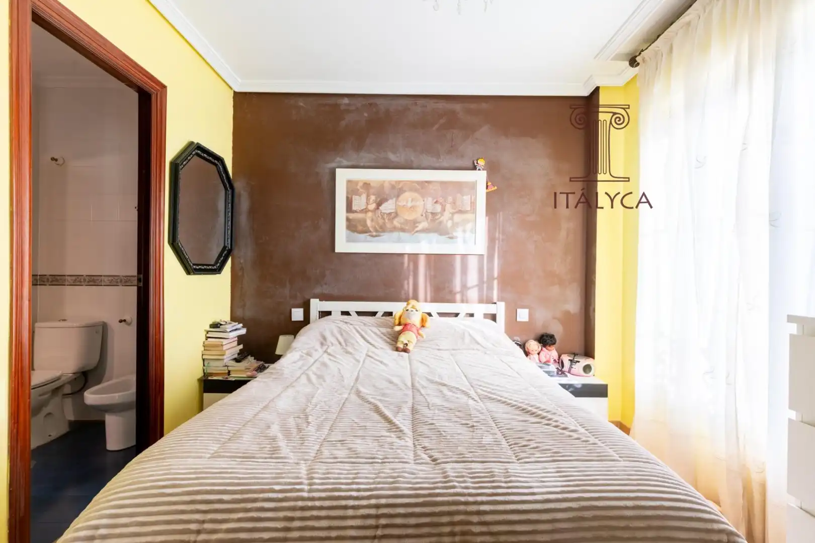 Habitación de Casa adosada en venta en Tomares con Aire acondicionado, Terraza y Trastero