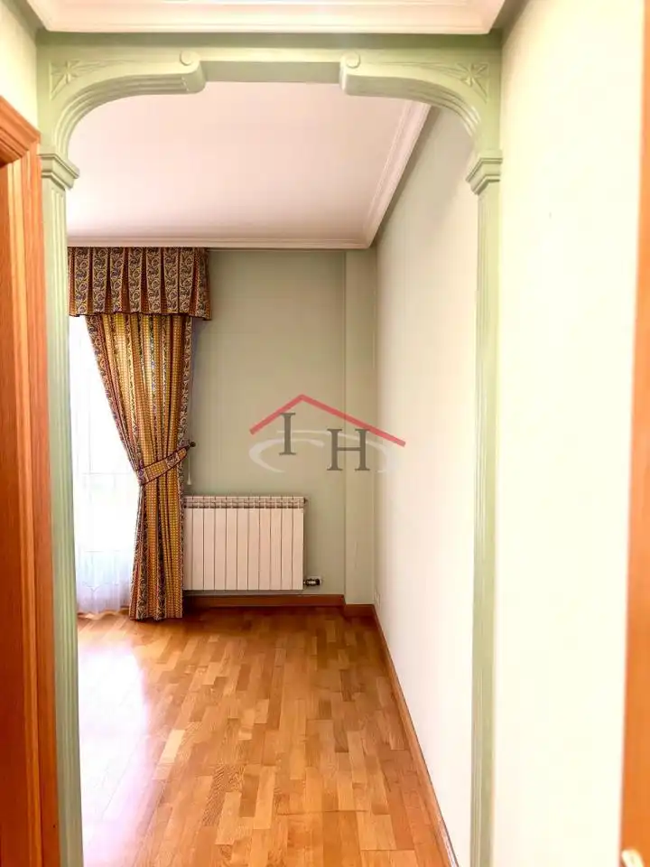 Bedroom of Flat for sale in León Capital   with Heating, Parquet flooring and Storage room