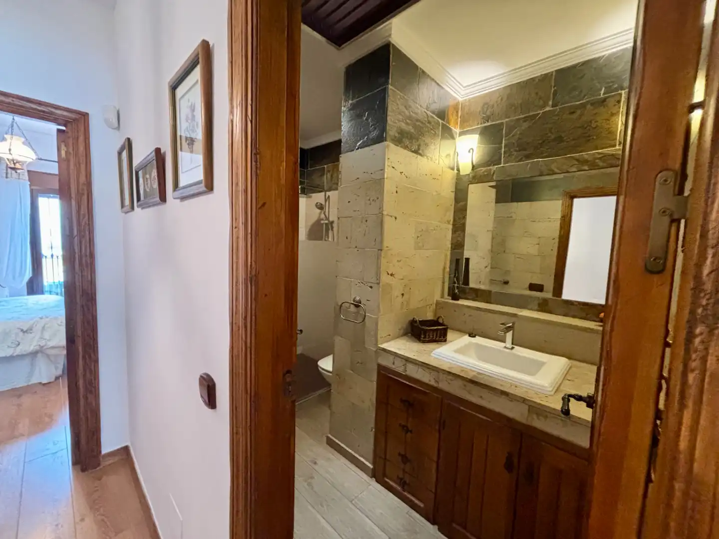 Badezimmer von Einfamilien-Reihenhaus zur Miete in Mijas mit Klimaanlage, Heizung und Möbliert