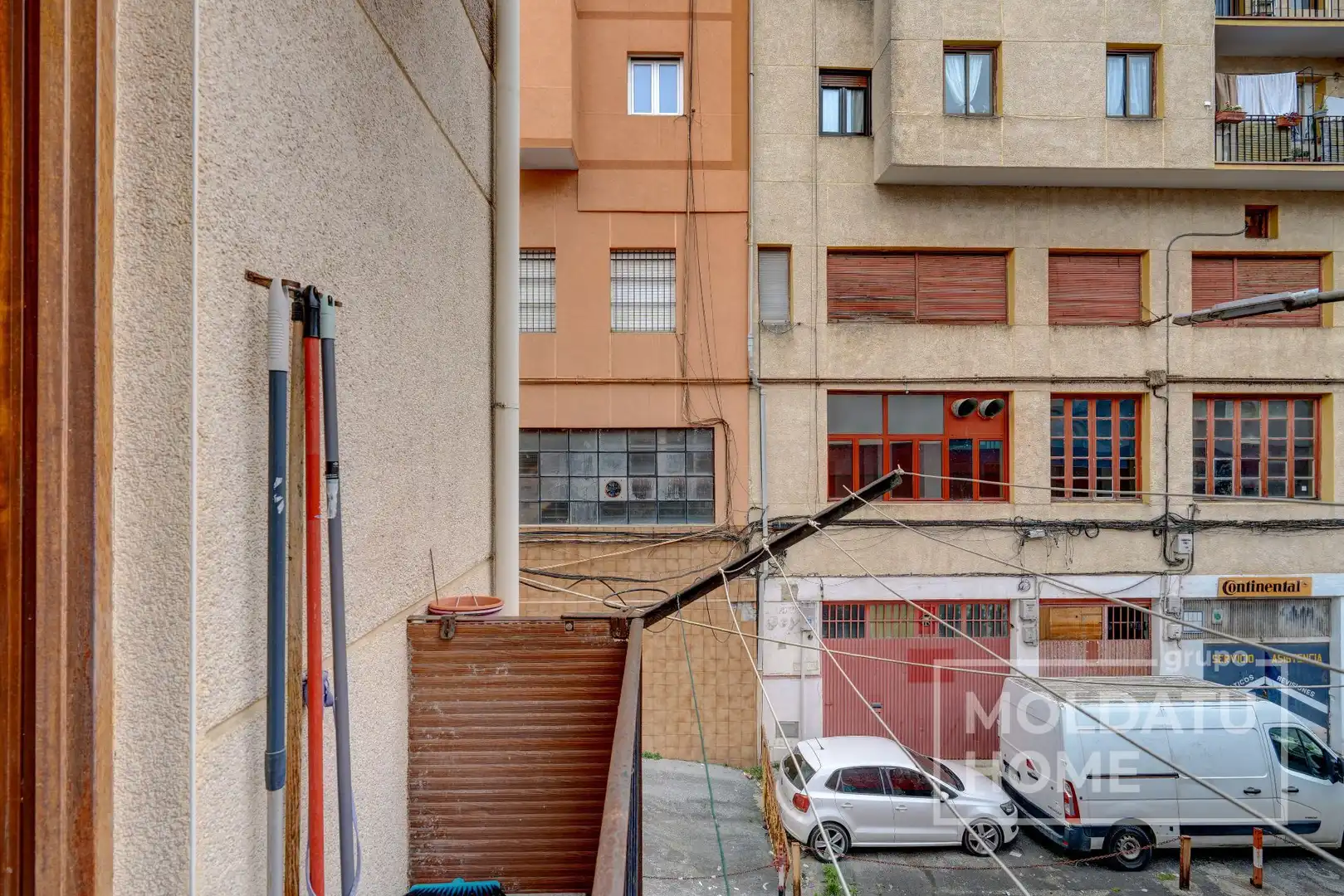 Vista exterior de Pis en venda en Irun  amb Calefacció i Moblat