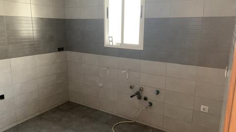 Foto 4 de Casa adosada en venda a Calle Canario, La Cañada, Cáceres