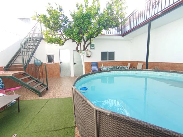 Casa-chalet en Venta en Calle AZOFAIRON en Centro - Doña Mercedes