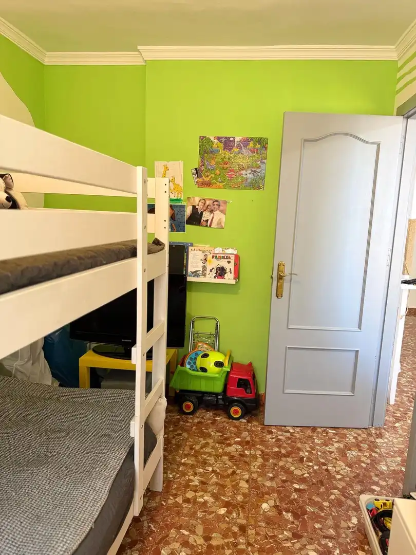 Dormitori de Pis en venda en Málaga amb Aire condicionat, Terrassa i Moblat