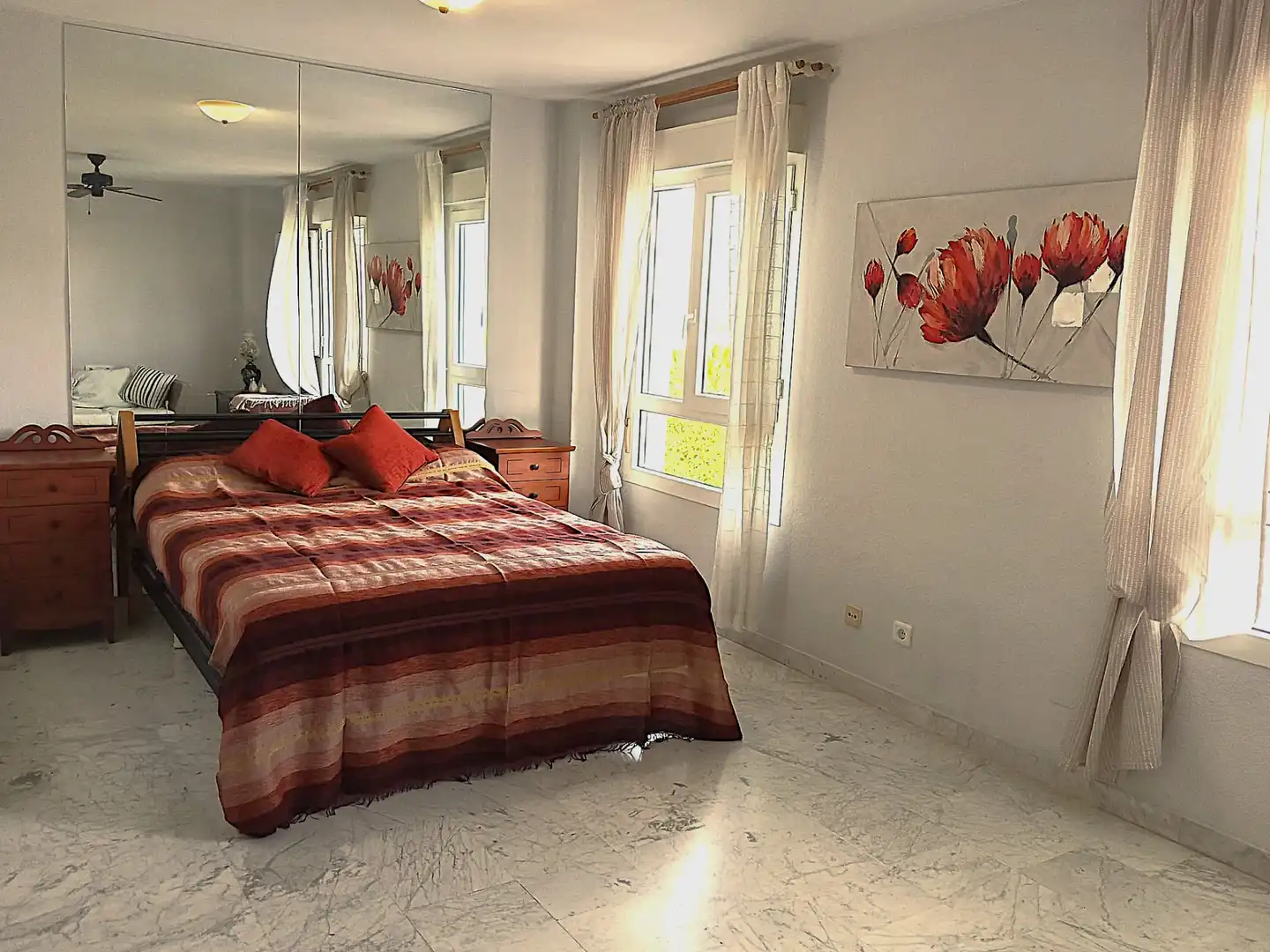 Schlafzimmer von Wohnung zum Verkauf in Marbella mit Möbliert, Ofen und Waschmaschine