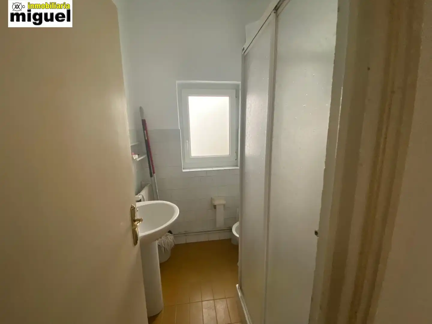 Bathroom of Flat for sale in Torrelavega   with Heating and Furnished