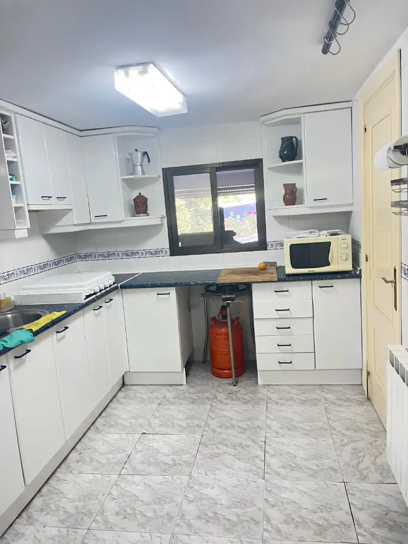 Cocina de Casa o chalet de alquiler en Becerril de la Sierra con Aire acondicionado, Calefacción y Jardín privado