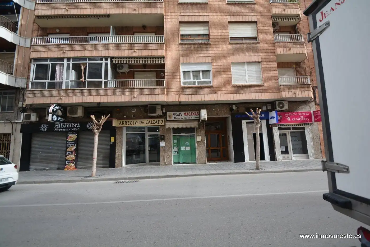 Local comercial de lloguer a Orihuela ciudad