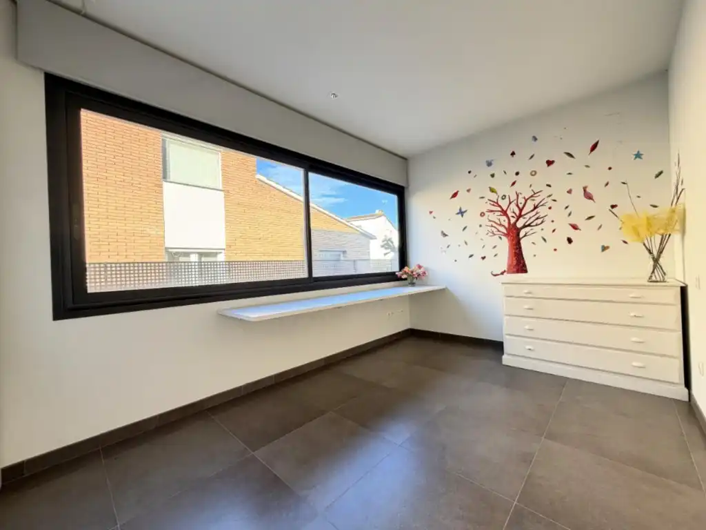 Habitación de Casa o chalet en venta en Cornellà del Terri con Jardín privado, Terraza y Piscina