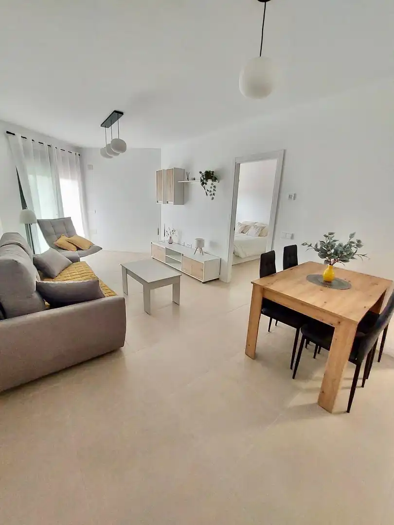 Erdgeschosswohnung zur Miete in Calle Calle Italia, imagen 7