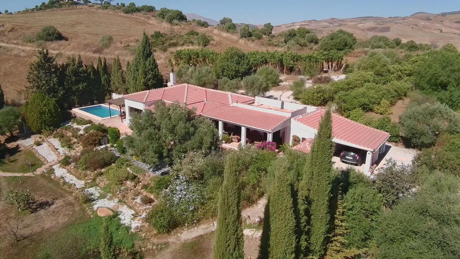 Maison avec piscine à vendre à Almogía