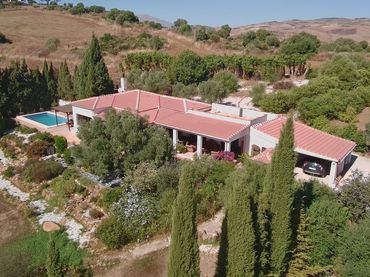 Casa amb piscina en venda a Almogía