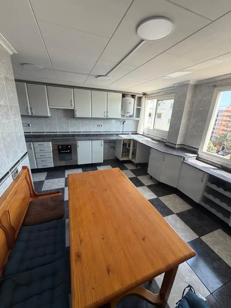 Cocina de Piso en venta en Valencia con Balcón