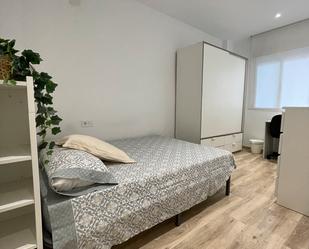 Bedroom of Flat to share in  Murcia Capital  with Air Conditioner, Parquet flooring and Furnished