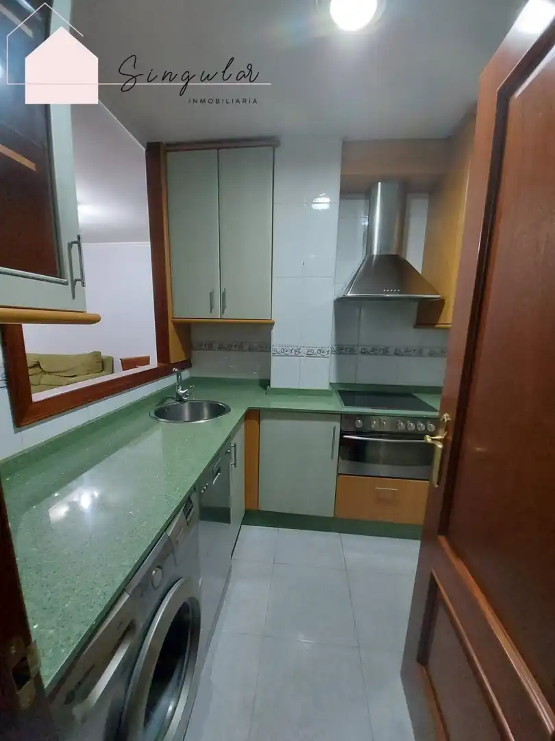 Küche von Wohnung zur Miete in Vigo  mit Heizung, Parkett und Terrasse