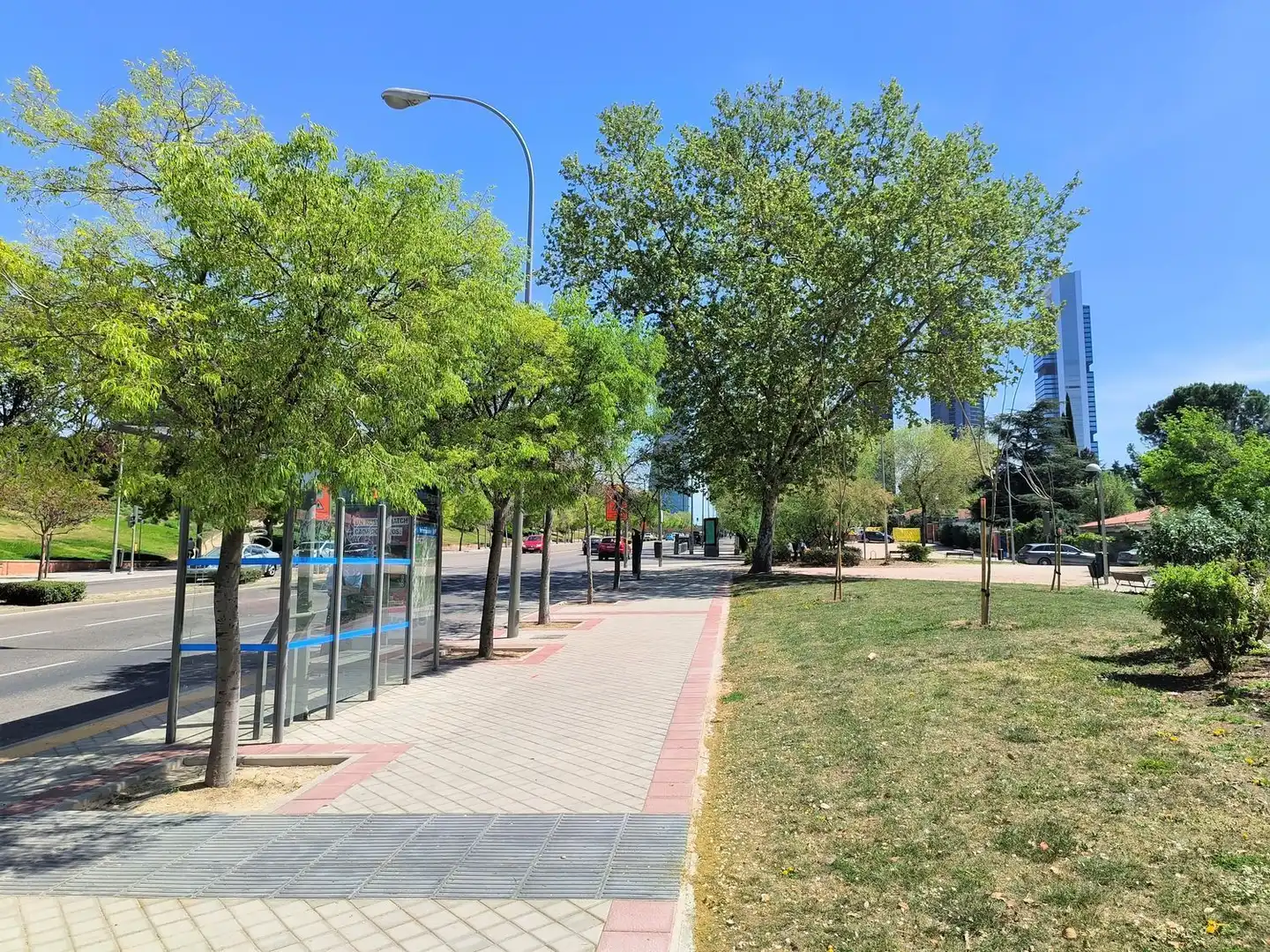 Außenansicht von Wohnungen zur Miete in Madrid mit Klimaanlage
