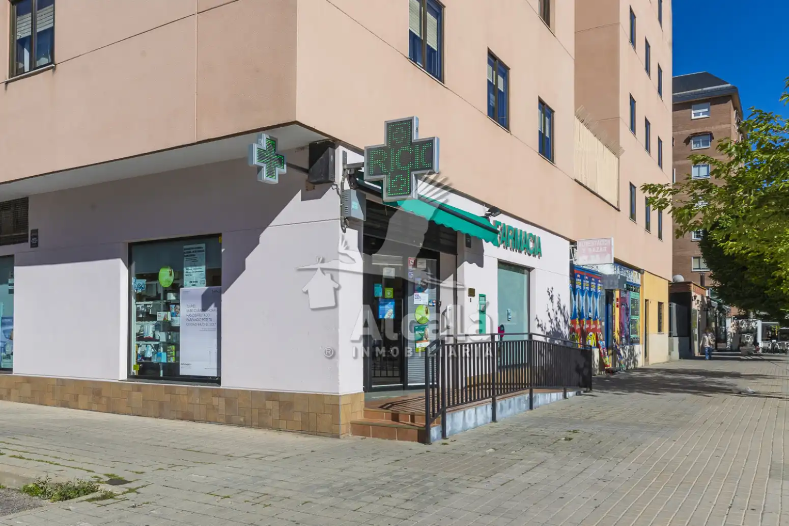 Flat for sale in Alcalá de Henares  with Air Conditioner, Heating and Private garden