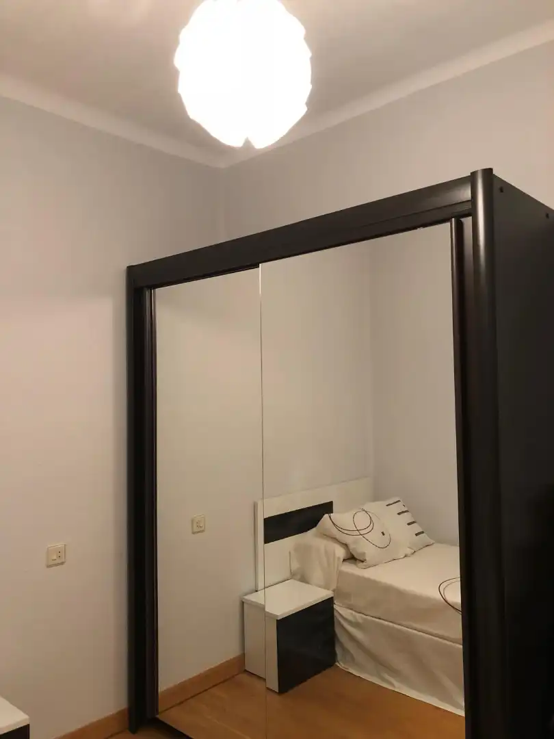 Bedroom of Flat for rent in Salamanca  with Heating, Parquet flooring and Furnished
