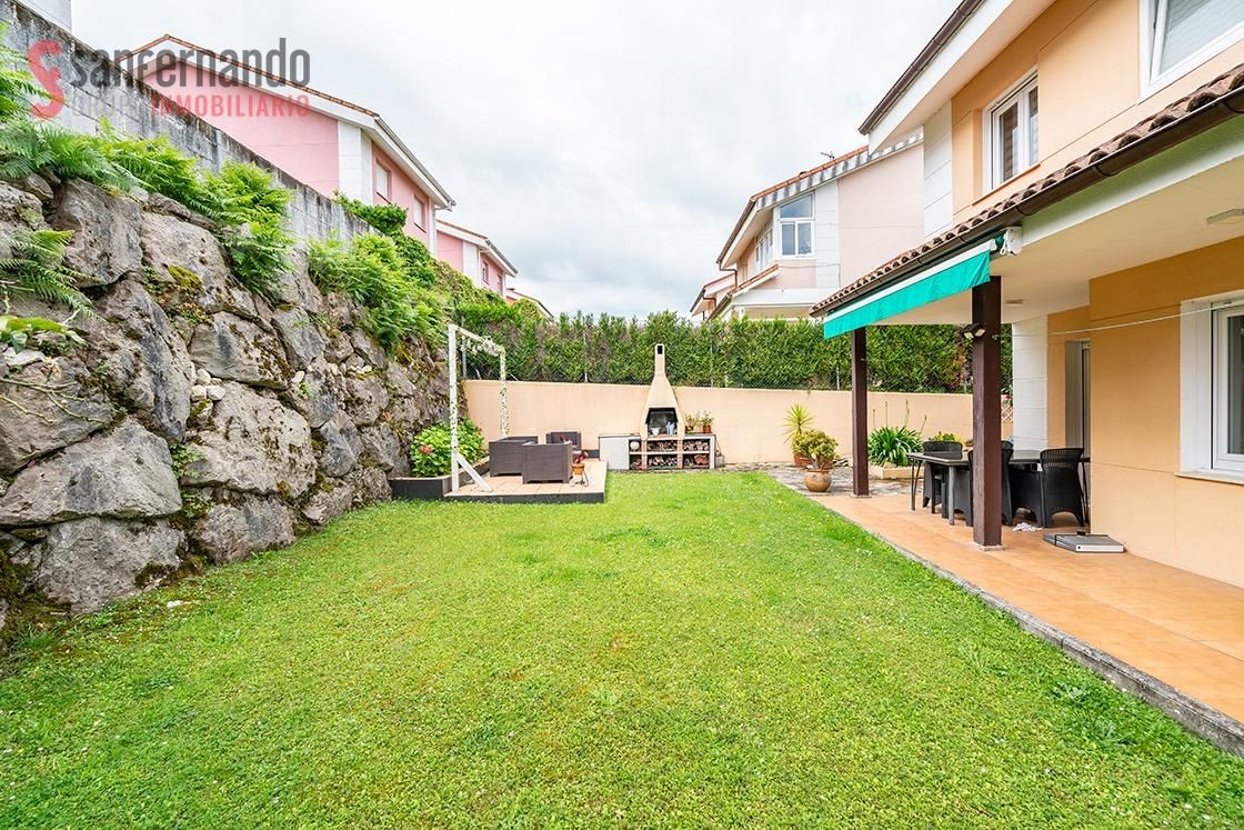 Jardí de Casa adosada en venda en Piélagos amb Calefacció, Jardí privat i Terrassa
