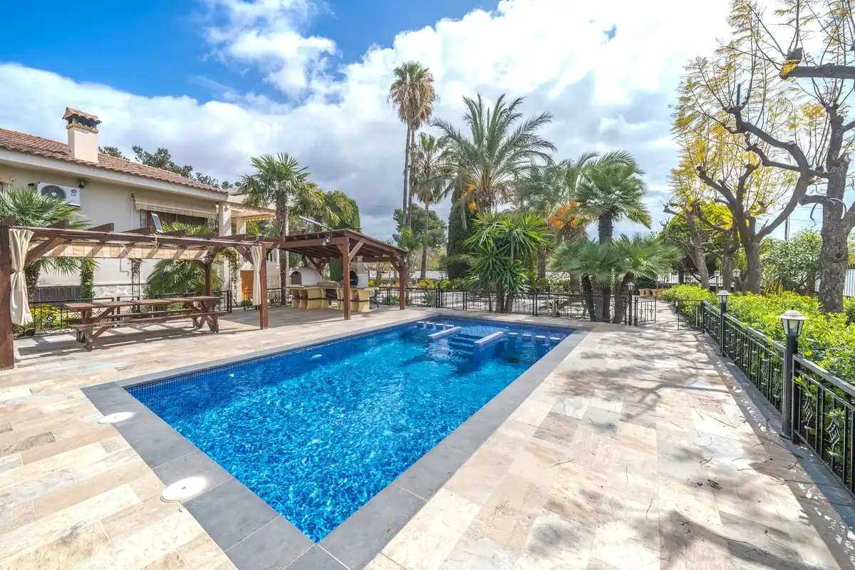 Haus mit Pool zum Verkauf in Camí del Pantanet
