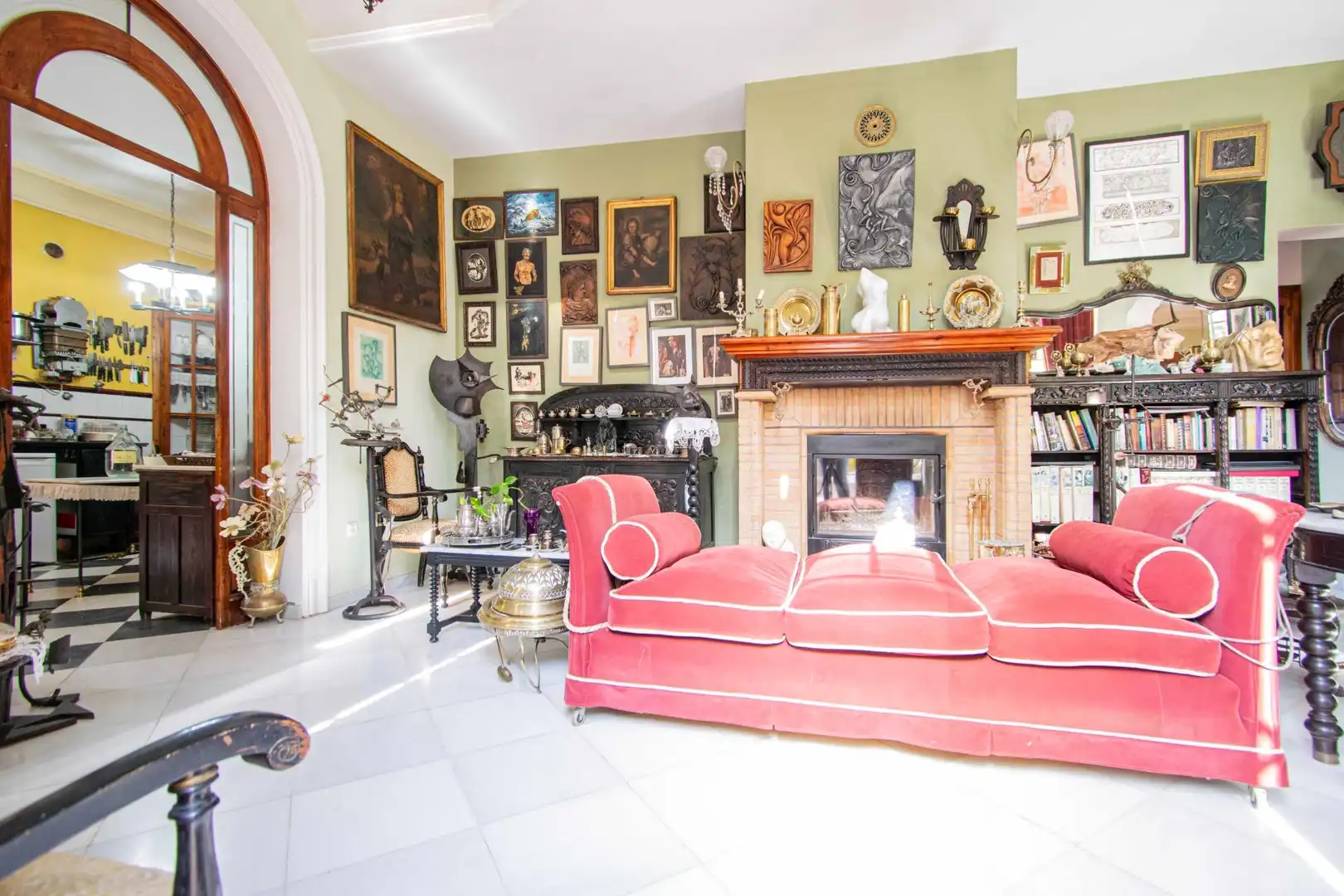 Wohnzimmer von Country house zum Verkauf in Mairena del Aljarafe mit Terrasse, Schwimmbad und Balkon