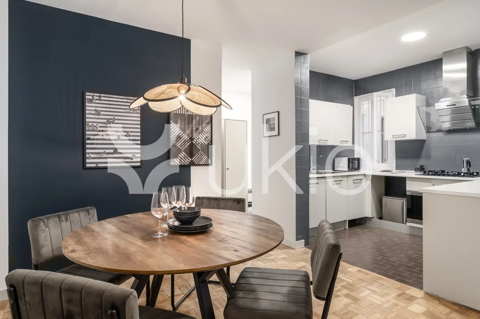 Comedor de Apartamento de alquiler en Madrid con Aire acondicionado, Calefacción y Amueblado