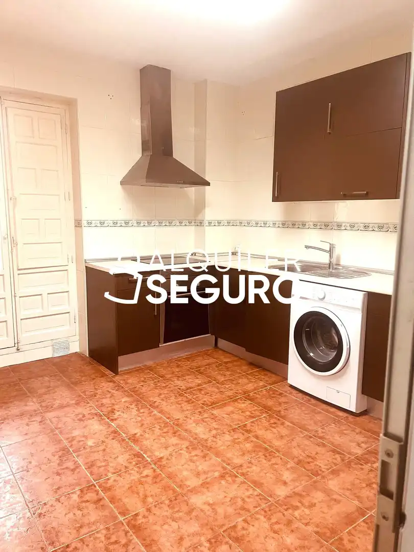 Kitchen of Flat for rent in Toledo  with Heating