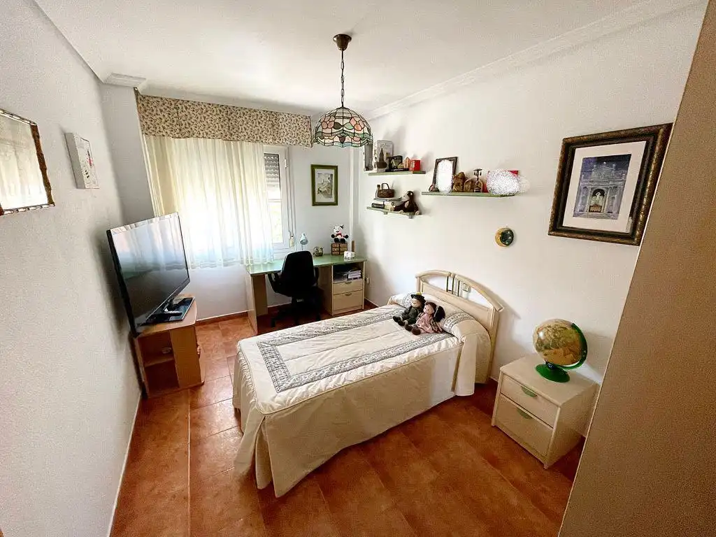 Habitación de Casa adosada en venta en Tarancón con Aire acondicionado y Calefacción